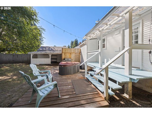 112 HANSEN Ln, Eugene, OR 97404