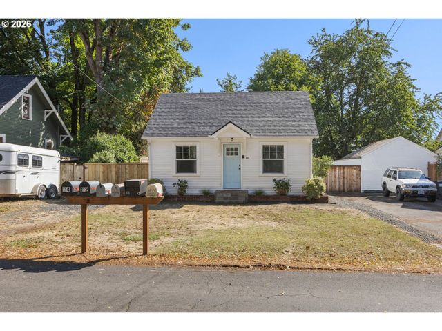 112 HANSEN Ln, Eugene, OR 97404