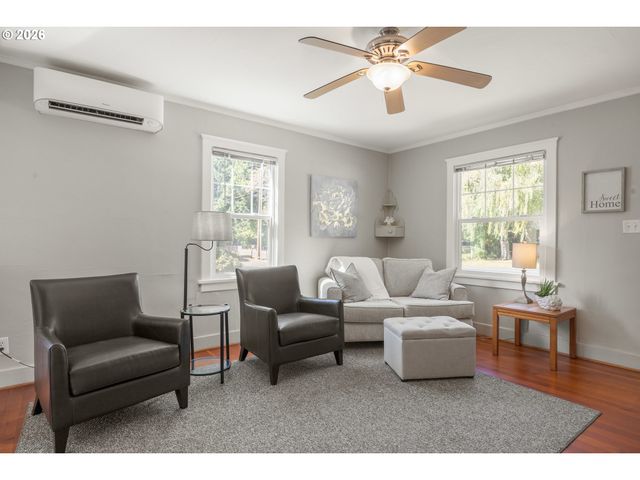 112 HANSEN Ln, Eugene, OR 97404