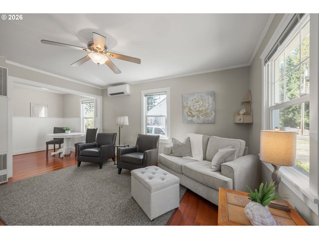 112 HANSEN Ln, Eugene, OR 97404
