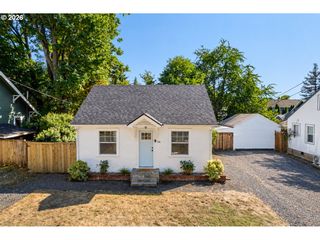 112 HANSEN Ln, Eugene, OR 97404