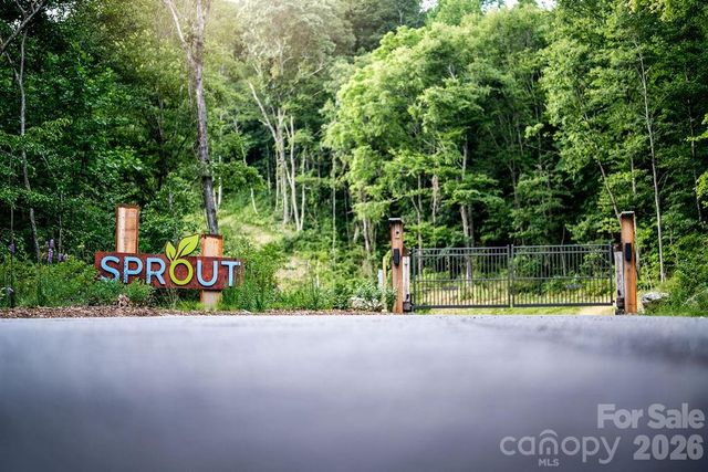 TBD Summit Trail Drive 26, Hendersonville, NC 28792