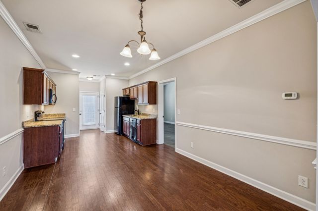 1040 Charlie Daniels Pkwy Apt 111, Mount Juliet, TN 37122