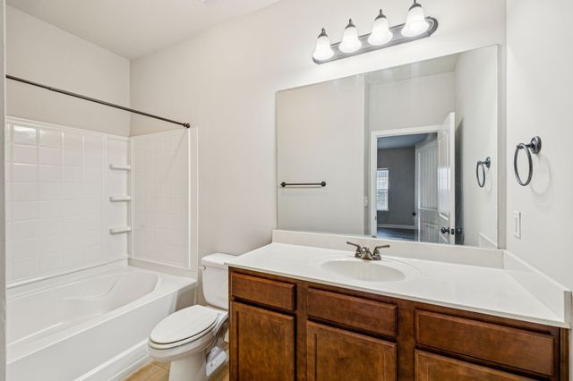 1040 Charlie Daniels Pkwy Apt 111, Mount Juliet, TN 37122