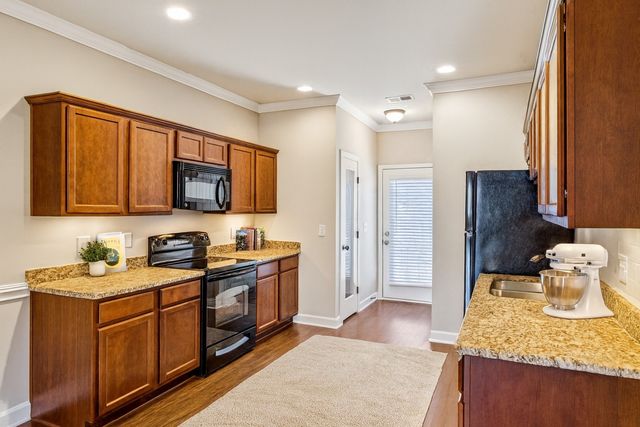 1040 Charlie Daniels Pkwy Apt 111, Mount Juliet, TN 37122