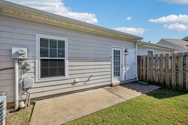 1040 Charlie Daniels Pkwy Apt 111, Mount Juliet, TN 37122