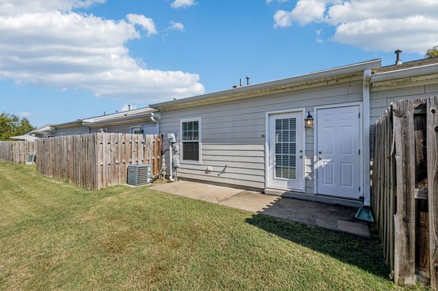 1040 Charlie Daniels Pkwy Apt 111, Mount Juliet, TN 37122