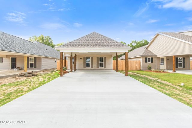 219 Camerons Cove Drive, Carencro, LA 70520