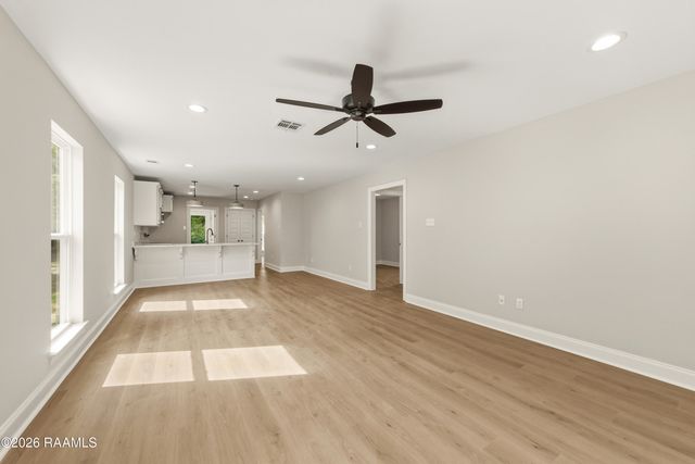 219 Camerons Cove Drive, Carencro, LA 70520