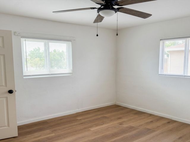 8819 Menaul Boulevard NE, Albuquerque, NM 87112