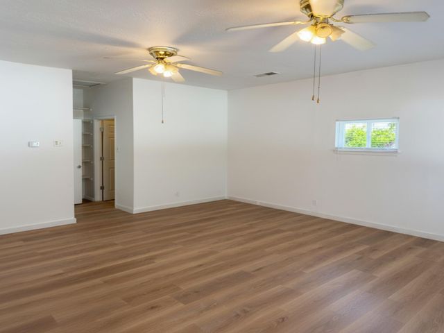 8819 Menaul Boulevard NE, Albuquerque, NM 87112