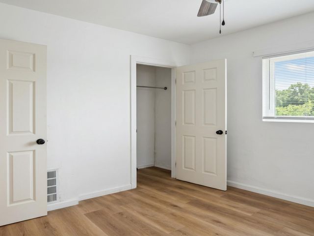 8819 Menaul Boulevard NE, Albuquerque, NM 87112