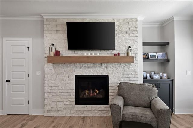 913 Zennor Lane, Raymore, MO 64083