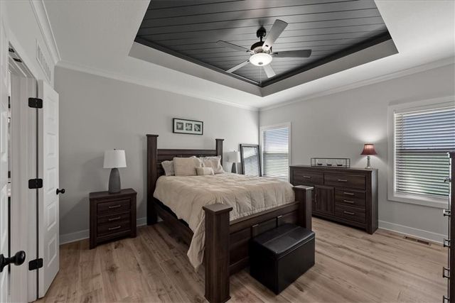 913 Zennor Lane, Raymore, MO 64083