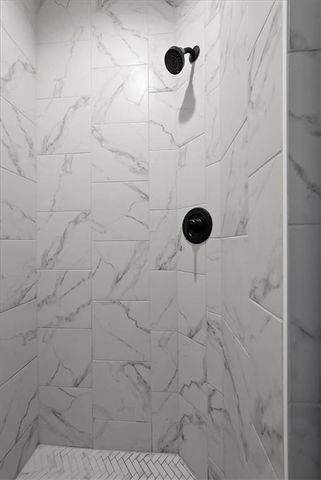 913 Zennor Lane, Raymore, MO 64083