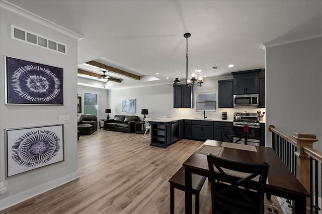 913 Zennor Lane, Raymore, MO 64083