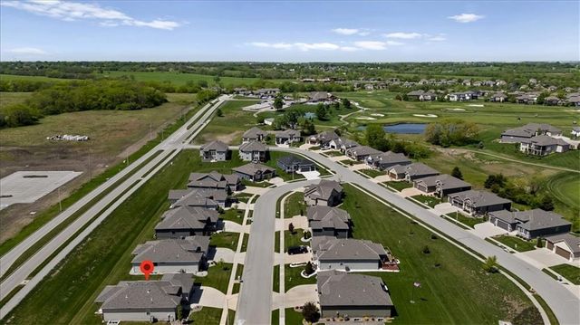 913 Zennor Lane, Raymore, MO 64083