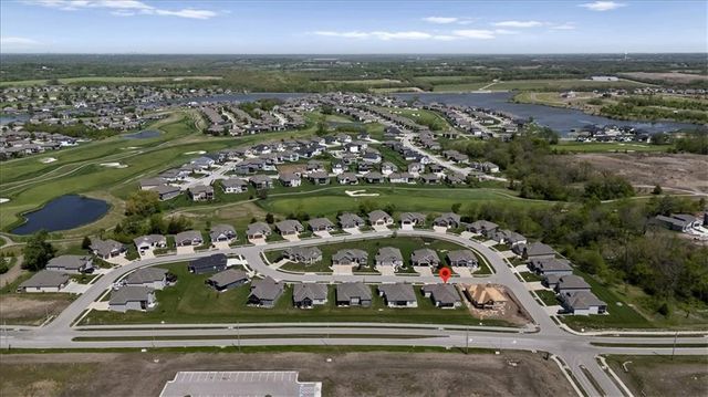 913 Zennor Lane, Raymore, MO 64083