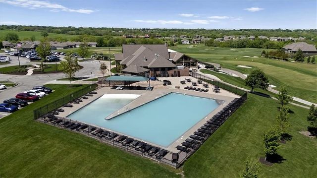 913 Zennor Lane, Raymore, MO 64083