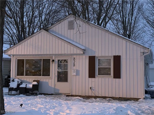 828 S Logan Street, Elyria, OH 44035