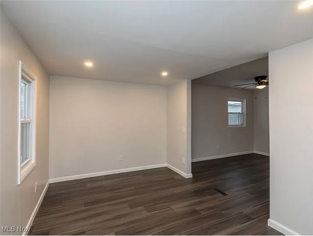 828 S Logan Street, Elyria, OH 44035