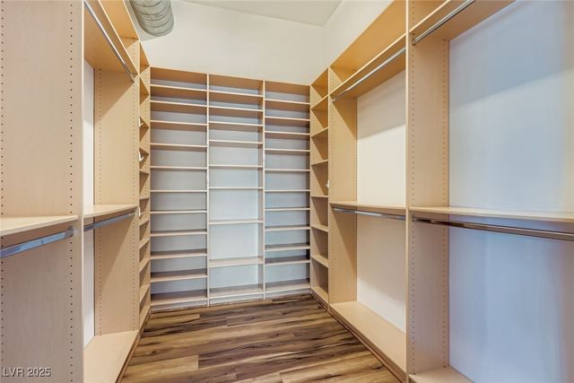 360 East Desert Inn Road 407, Las Vegas, NV 89109