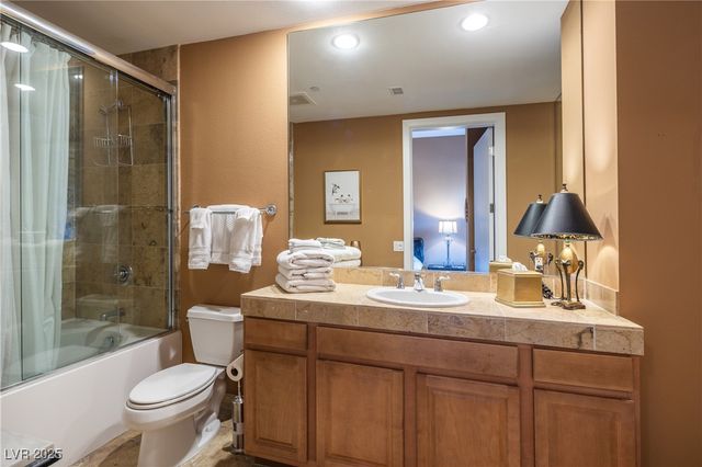 360 East Desert Inn Road 407, Las Vegas, NV 89109