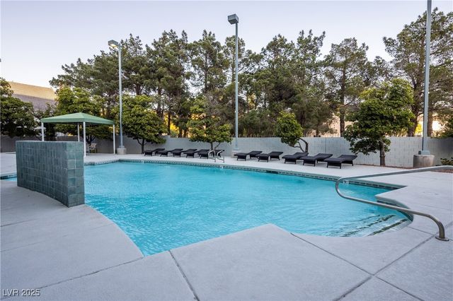 360 East Desert Inn Road 407, Las Vegas, NV 89109