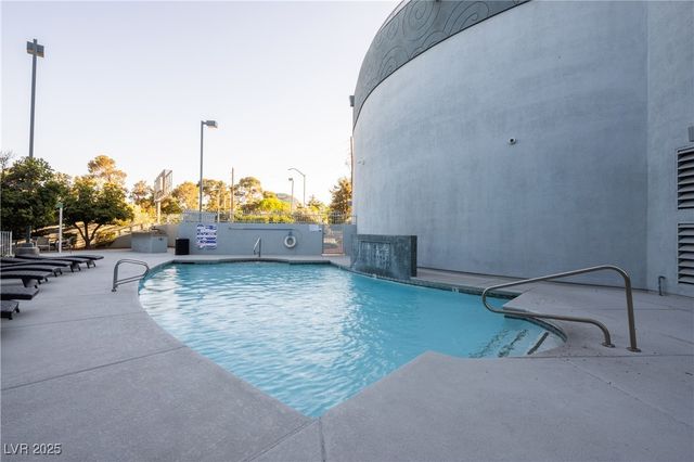 360 East Desert Inn Road 407, Las Vegas, NV 89109