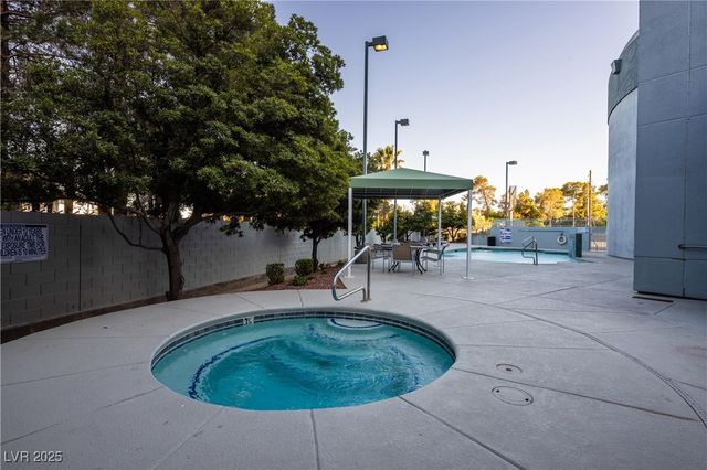 360 East Desert Inn Road 407, Las Vegas, NV 89109