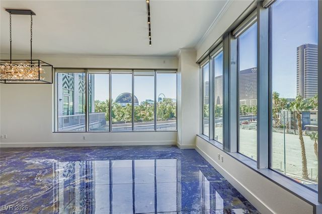 360 East Desert Inn Road 407, Las Vegas, NV 89109