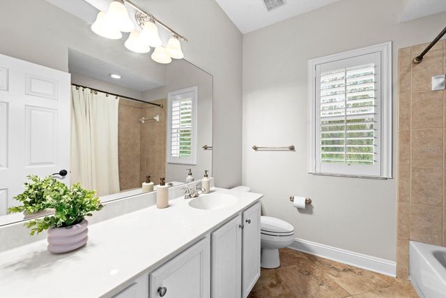 5614 EAGLEGLEN PLACE, Lithia, FL 33547