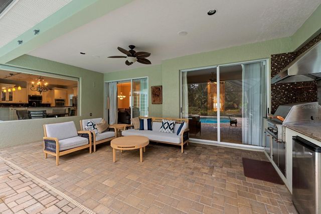 5614 EAGLEGLEN PLACE, Lithia, FL 33547