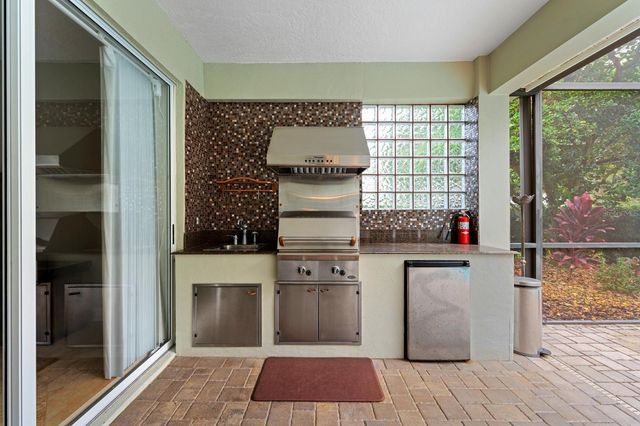 5614 EAGLEGLEN PLACE, Lithia, FL 33547