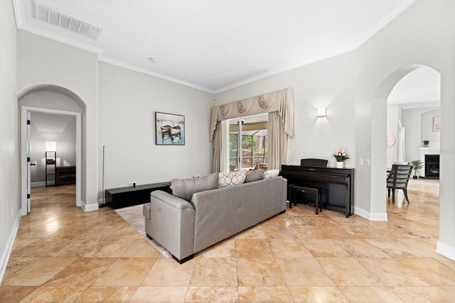 5614 EAGLEGLEN PLACE, Lithia, FL 33547