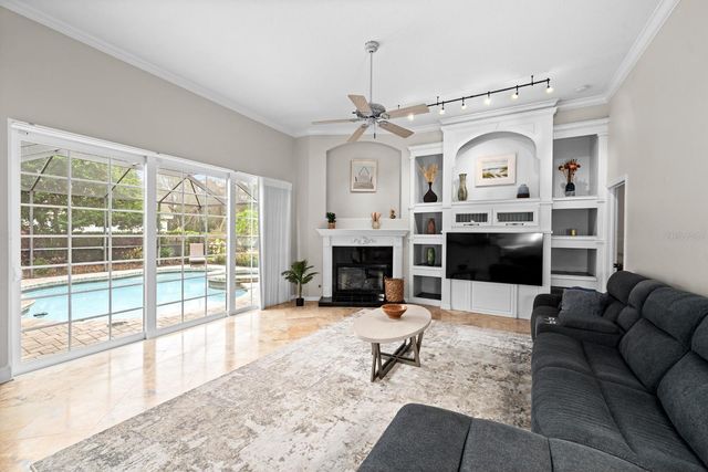 5614 EAGLEGLEN PLACE, Lithia, FL 33547