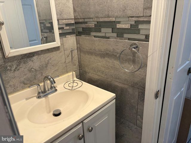 58 GILPIN RD, Upper Darby, PA 19082