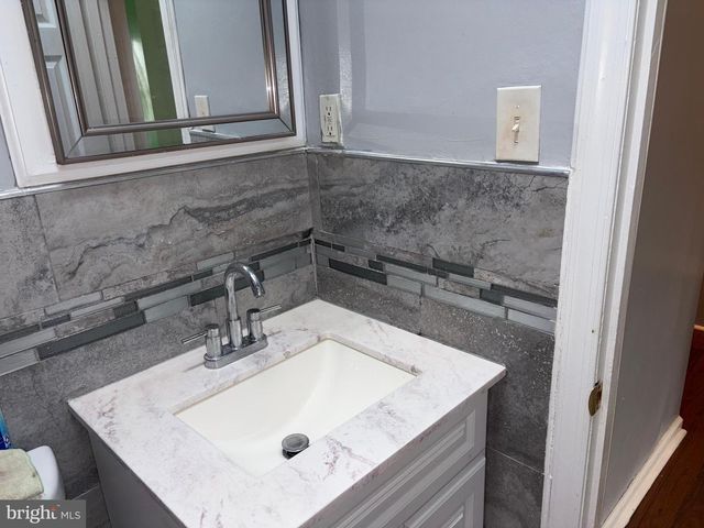 58 GILPIN RD, Upper Darby, PA 19082