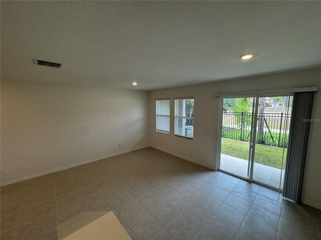 10822 FORT WHITE COURT, Tampa, FL 33647