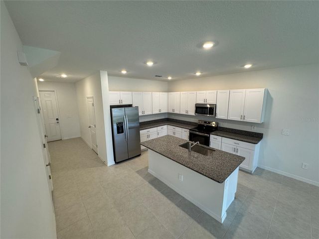 10822 FORT WHITE COURT, Tampa, FL 33647