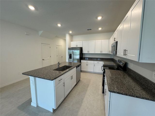 10822 FORT WHITE COURT, Tampa, FL 33647