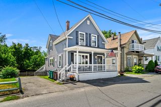 27 Meadowcroft St, Lowell, MA 01852