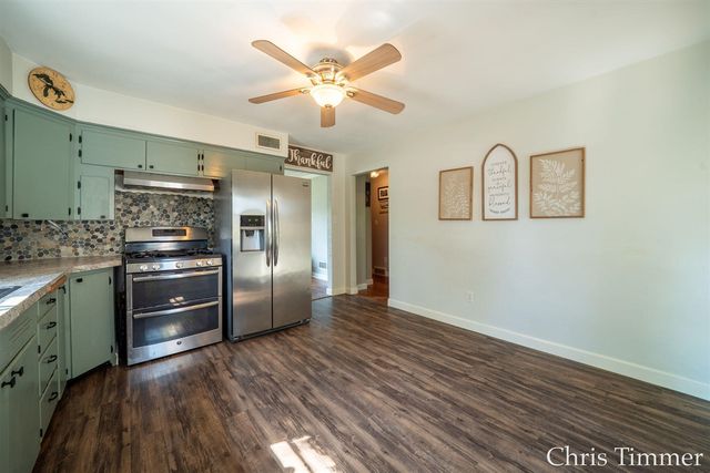 605 64th Avenue, Zeeland, MI 49464