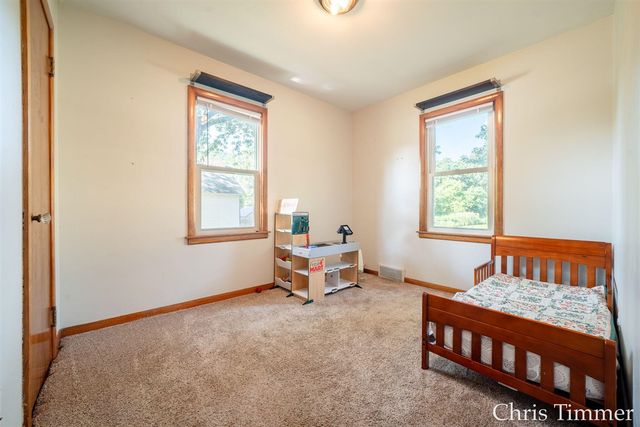 605 64th Avenue, Zeeland, MI 49464