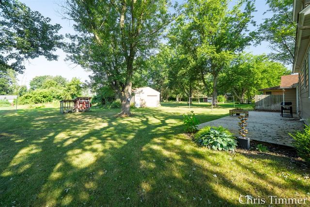 605 64th Avenue, Zeeland, MI 49464
