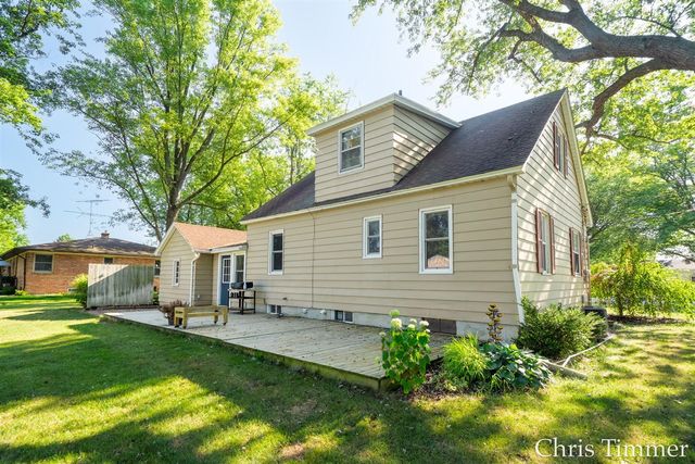 605 64th Avenue, Zeeland, MI 49464