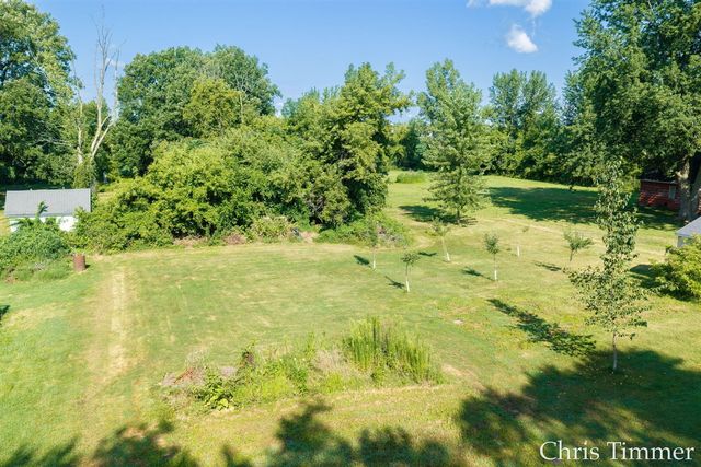 605 64th Avenue, Zeeland, MI 49464