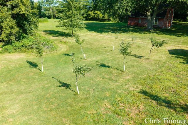605 64th Avenue, Zeeland, MI 49464