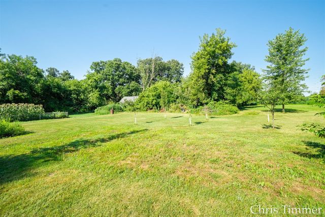 605 64th Avenue, Zeeland, MI 49464