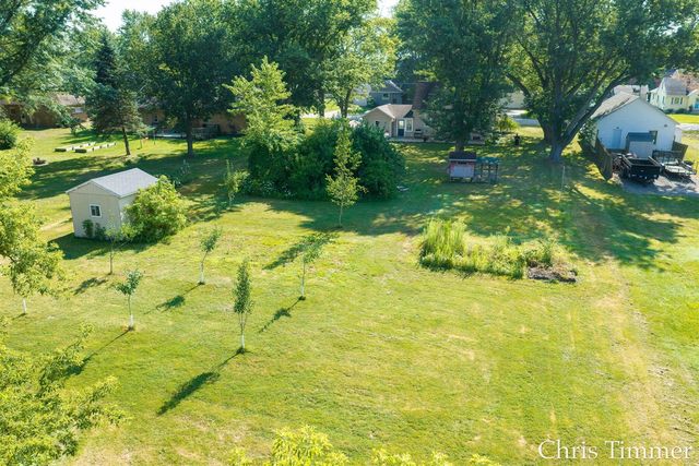 605 64th Avenue, Zeeland, MI 49464